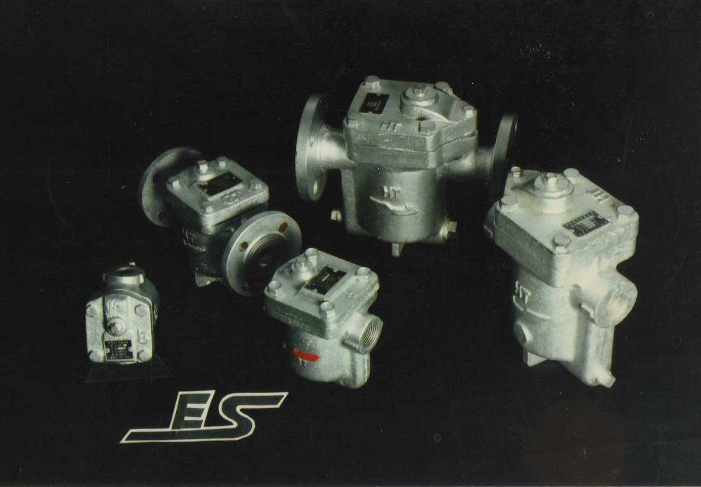 1990年轉入批量生產的“紅峰”牌疏水閥起家產品——ES型疏水閥 1990年轉入批量生產的“紅峰”牌疏水閥起家產品——ES型疏水閥